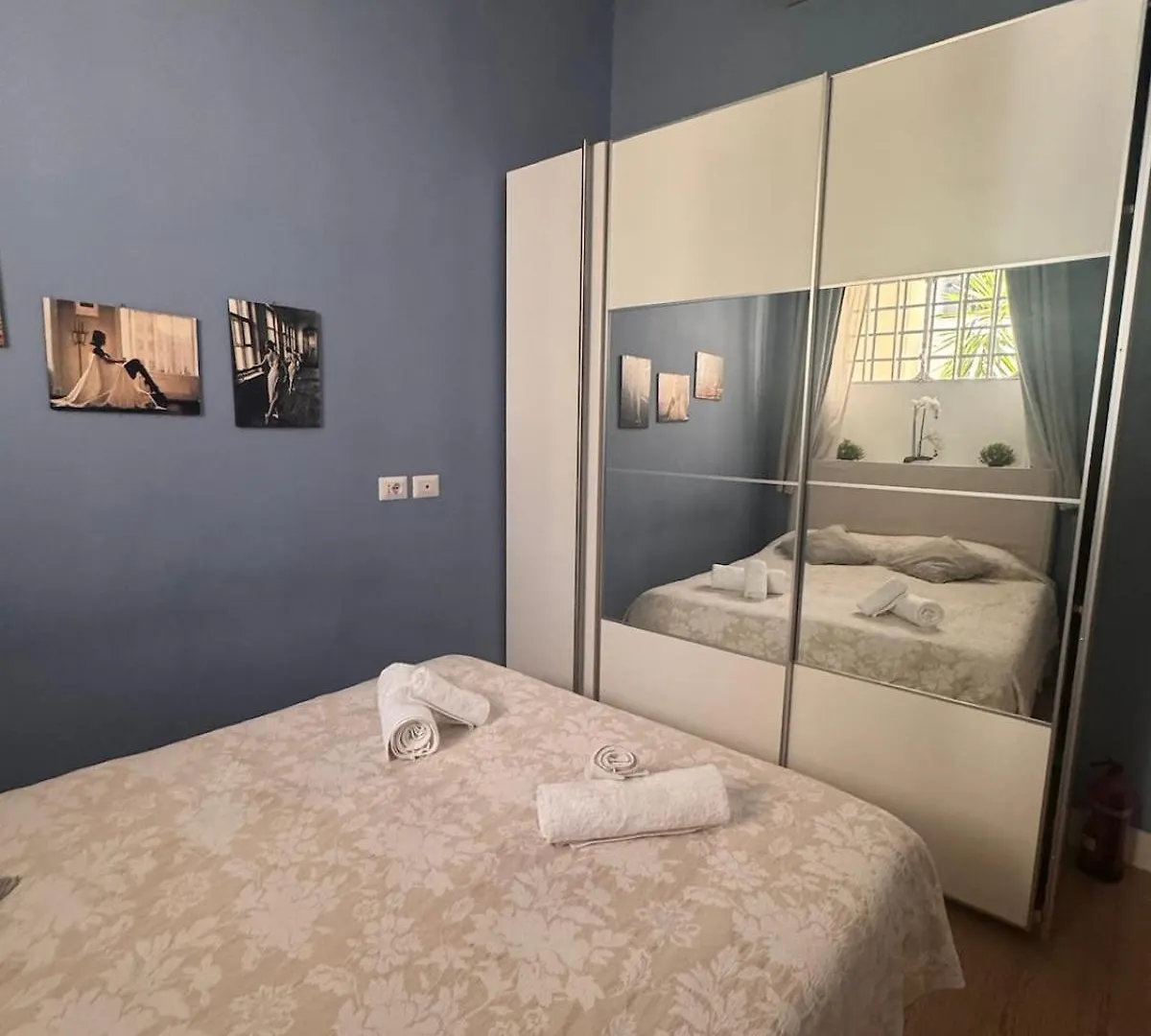 Residenza Labicana Few Steps From Colosseum Italy